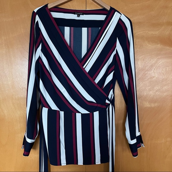 Dynamite Wrap Blouse - Picture 2 of 11